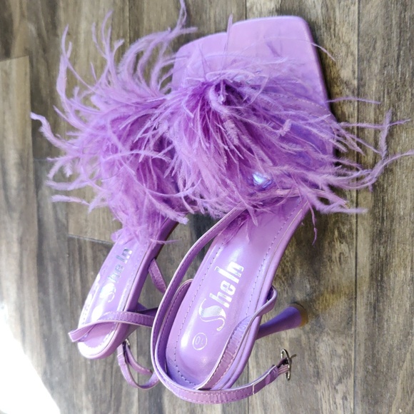 Shein Heels sz 10 NWOT Feathers - Picture 3 of 6
